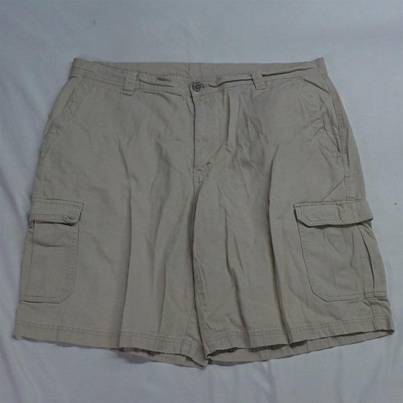 Columbia 40 x 10" Khaki Outdoor Cargo Shorts - Picture 1 of 7
